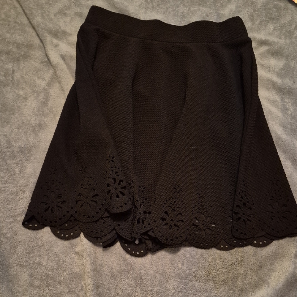 SHEIN Black Scalloped Laser-Cut Skater Skirt Size XS